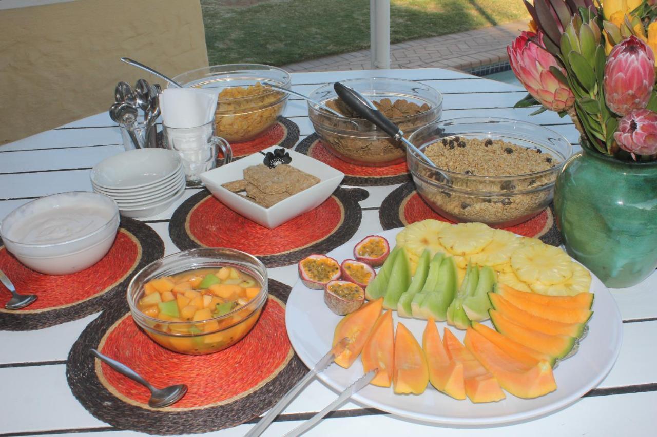Glenashley Beach Accommodation - B&B And Backpackers Durban Exteriör bild