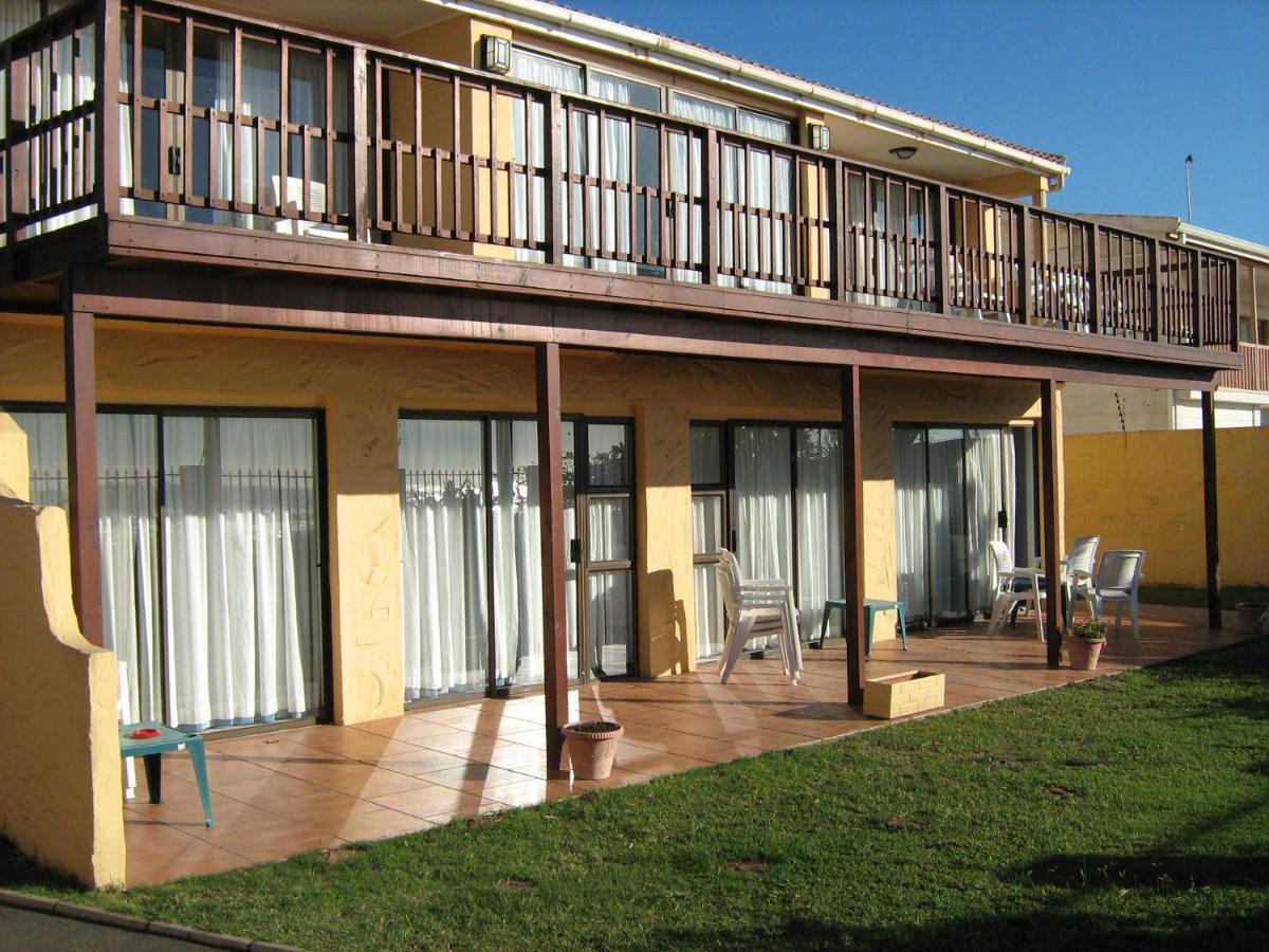 Glenashley Beach Accommodation - B&B And Backpackers Durban Exteriör bild