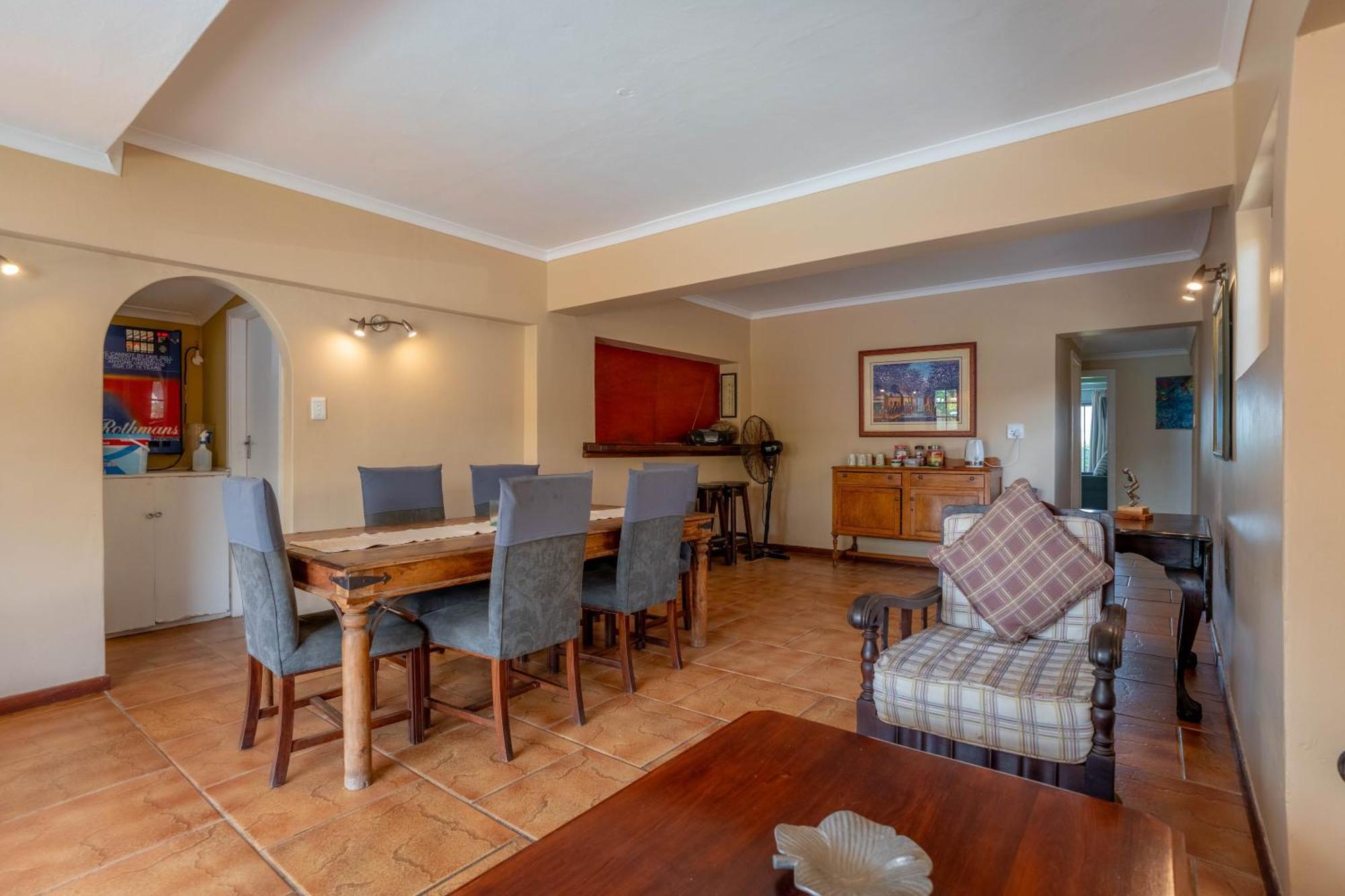Glenashley Beach Accommodation - B&B And Backpackers Durban Exteriör bild