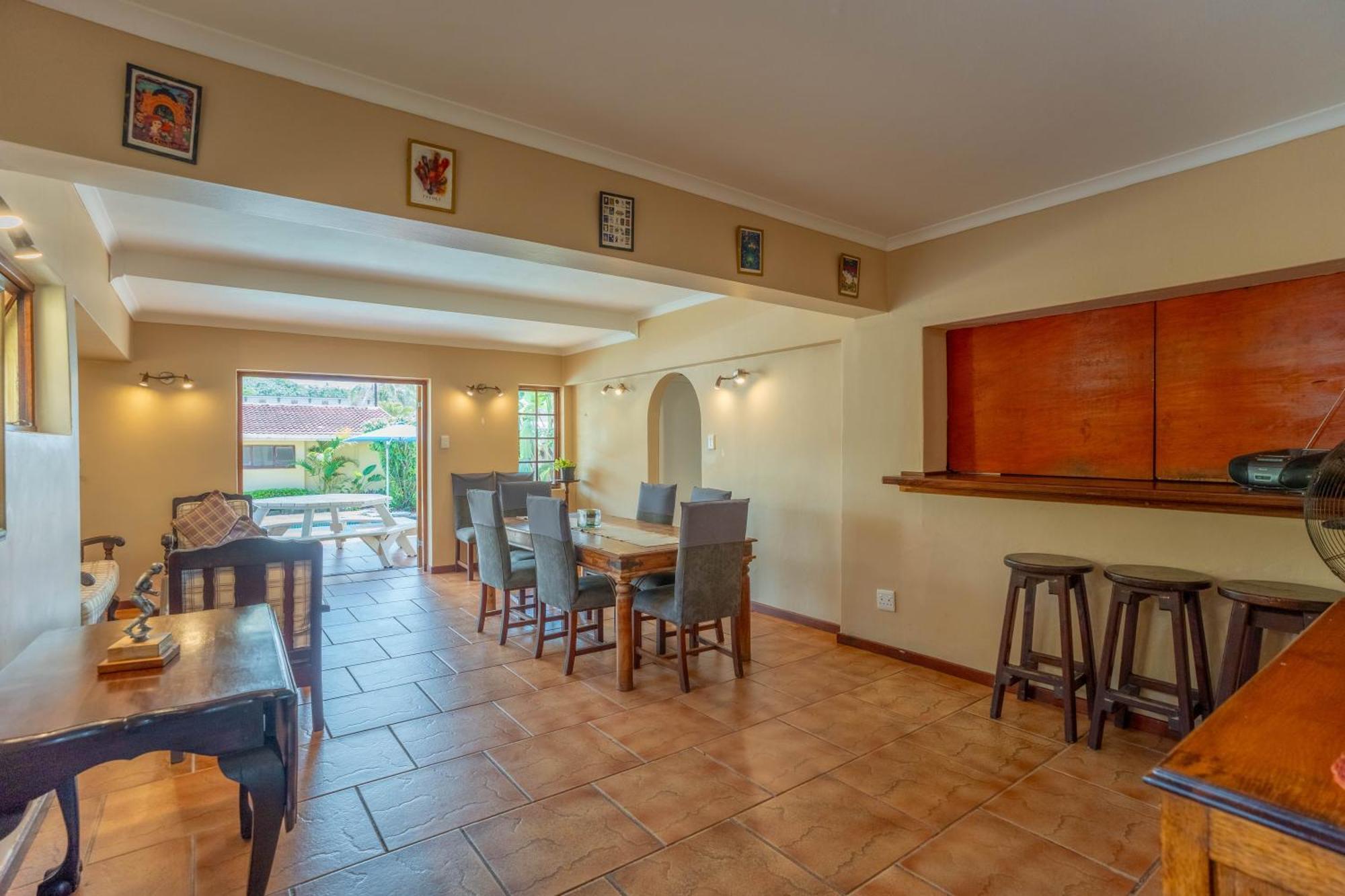 Glenashley Beach Accommodation - B&B And Backpackers Durban Exteriör bild