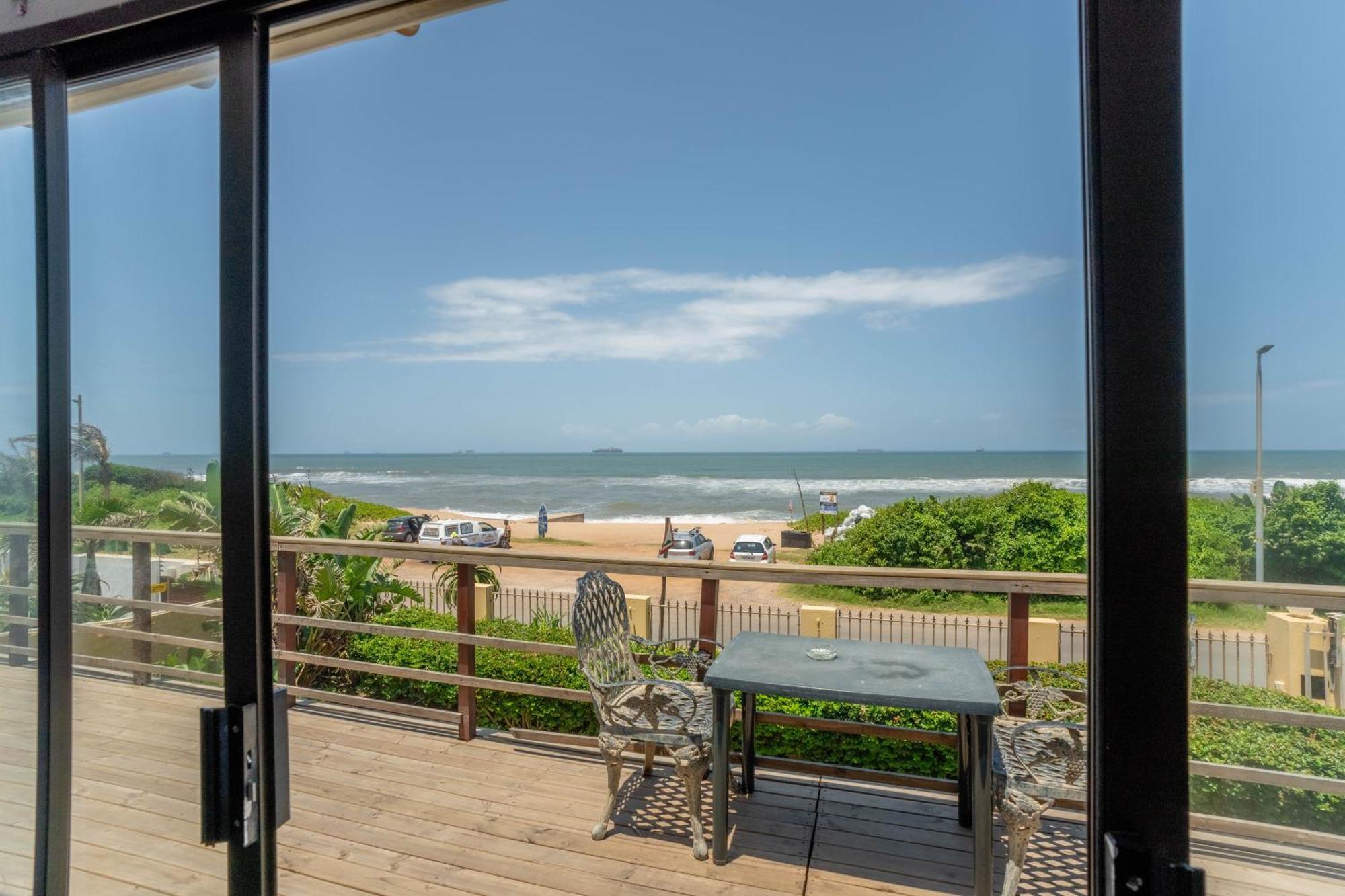 Glenashley Beach Accommodation - B&B And Backpackers Durban Exteriör bild